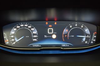 Peugeot 3008 2018 1.2 ltrfun Allure Δέρμα Navi Led Οθόνη Camera Κλ.SOS LM19'-thumb-50