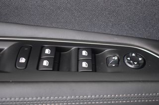 Peugeot 3008 2018 1.2 ltrfun Allure Δέρμα Navi Led Οθόνη Camera Κλ.SOS LM19'-thumb-56