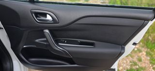 Citroen DS4 2014-thumb-3