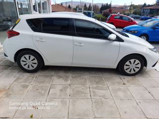 Toyota Auris 2018 1.4 D-4D-thumb-3
