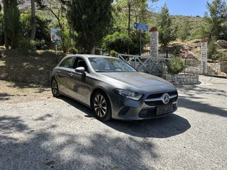 Mercedes-Benz A 180 2021 d-thumb-4