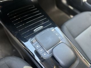 Mercedes-Benz A 180 2021 d-thumb-11