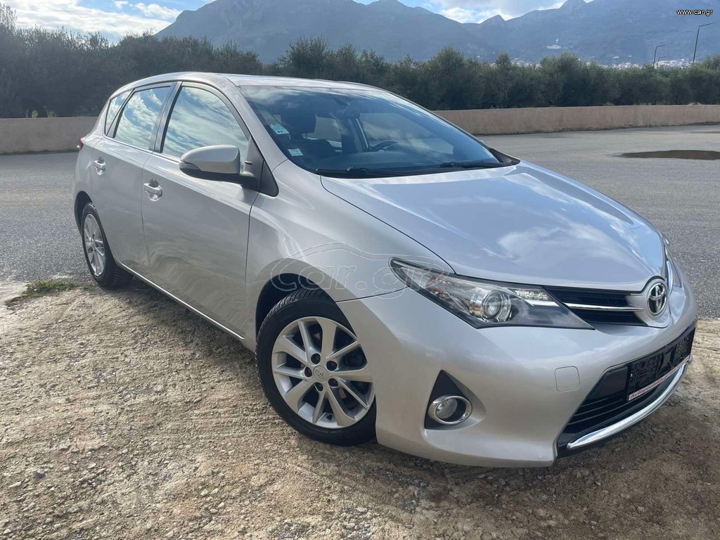 Toyota Auris 2014 1.4 D-4D Dynamic