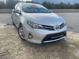 Toyota Auris 2014 1.4 D-4D Dynamic-thumb-4