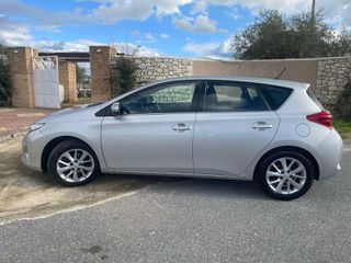 Toyota Auris 2014 1.4 D-4D Dynamic-thumb-8