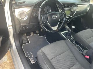 Toyota Auris 2014 1.4 D-4D Dynamic-thumb-18