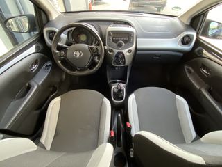 Toyota Aygo 2017 1.0 X-Play BOOK SERVICE-thumb-31