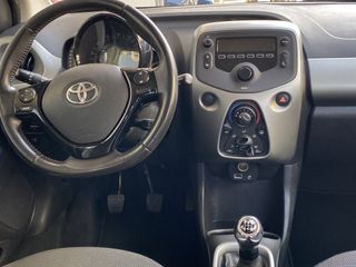 Toyota Aygo 2017 1.0 X-Play BOOK SERVICE-thumb-32