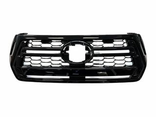 ΜΑΣΚΑ TOYOTA HILUX REVO '18-'20 (ΓΙΑ ΕΚΔΟΣΗ MILLENIUM/INVINCIBLE) ΜΕ ΜΑΥΡΟ ΠΛΑΙΣΙΟ