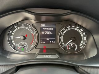 Skoda Kamiq 2020 1.0 TGI G-TEC AMBITION GR!-thumb-26