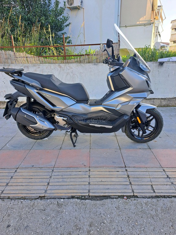 Sym ADX 300 2025 TCS