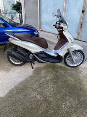Piaggio Beverly 300 2011-thumb-2