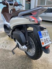 Piaggio Beverly 300 2011-thumb-4