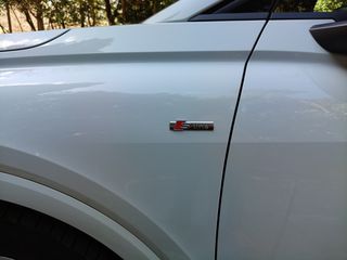Audi Q4 e-tron 2022 2X S-LINE-thumb-2