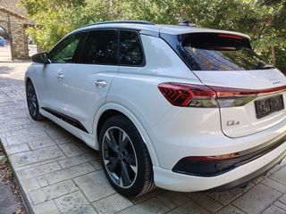 Audi Q4 e-tron 2022 2X S-LINE-thumb-3
