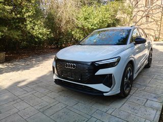 Audi Q4 e-tron 2022 2X S-LINE-thumb-10