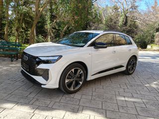 Audi Q4 e-tron 2022 2X S-LINE-thumb-15