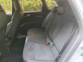 Audi Q4 e-tron 2022 2X S-LINE-thumb-18