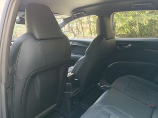 Audi Q4 e-tron 2022 2X S-LINE-thumb-19