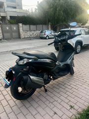 Piaggio Beverly 350 2016-thumb-2