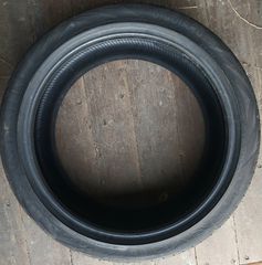 VREDESTEIN 235/40R19-thumb-1