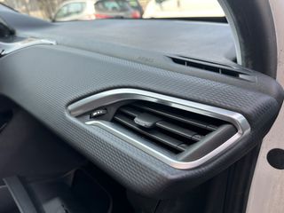 Peugeot 208 2017 1.2 GT LINE PANORAMA/NAVI/CLIMA TURBO-thumb-47