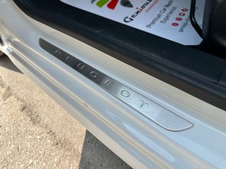 Peugeot 208 2017 1.2 GT LINE PANORAMA/NAVI/CLIMA TURBO-thumb-23