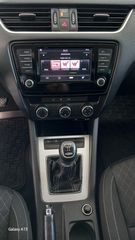 Skoda Octavia 2015 S/W-thumb-9