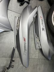 SYM SYMPHONY 125 ST Καπάκια ουράς, Ποδιές, Χειρολαβή συνεπιβάτη