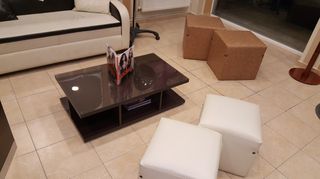 Πωλούνται έπιπλα και είδη κομμωτηρίου.-thumb-8