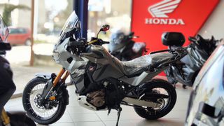 Honda CRF 1100 AFRICA TWIN 2026 ADVENTURE ES DCT