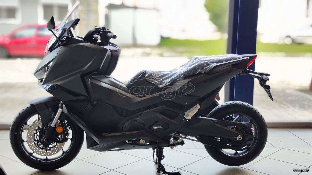 Honda Forza 750 2026