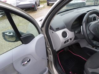 Citroen C3 2006-thumb-7