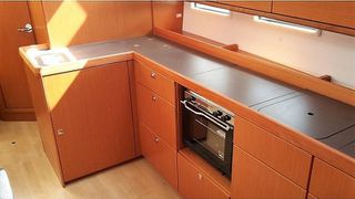 Bavaria 2017 Cruiser 46-thumb-8