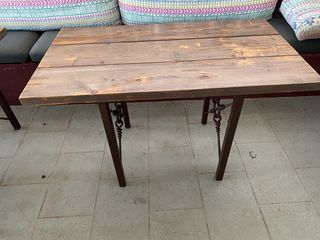 Χειροποίητο Τραπέζι Industrial/Rustic – Ξύλο & Μέταλλο