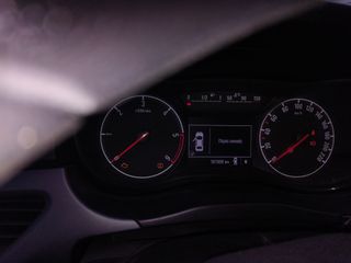 Opel Corsa 2017-thumb-6