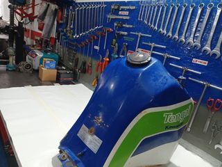 Πωλείται γνήσιο μεταχειρισμένο τεποζιτο KAWASAKI TENGAI 650-thumb-1