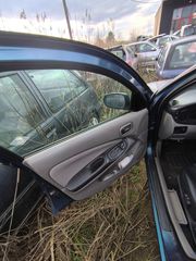 Nissan almera n16-thumb-1