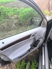 Mercedes c200-thumb-7