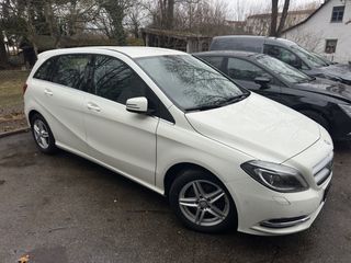 Mercedes-Benz B 180 2013 CDI-thumb-17