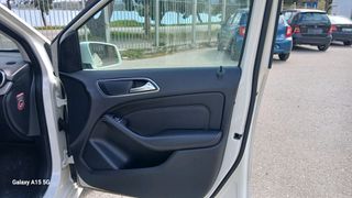 Mercedes-Benz B 180 2013 CDI-thumb-13