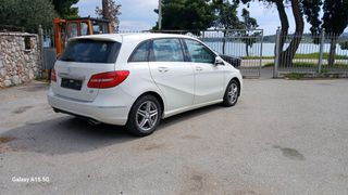 Mercedes-Benz B 180 2013 CDI-thumb-4