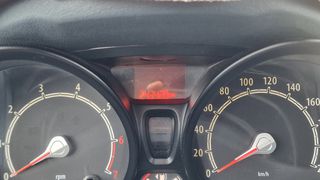 Ford Fiesta 2009-thumb-16