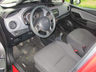 Toyota Yaris 2015 YARIS 1.0 VVTI-thumb-5