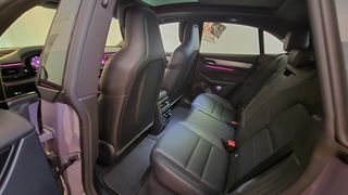 Porsche Macan 2024-thumb-12