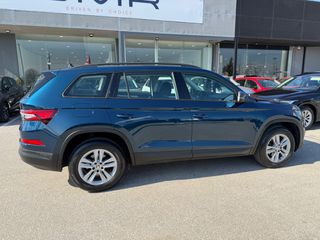 Skoda Kodiaq 2022 1.5 DSG 7-SEATS TSI ACT 150PS AMBITION GR!-thumb-3