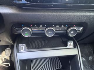 Citroen C4 2022 PURETECH 131 STOP&START SHINE-thumb-49