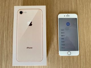 Apple iPhone 8 - 64 GB