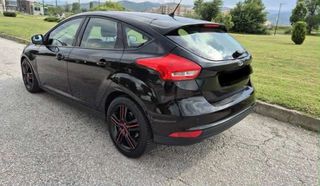Ford Focus 2016-thumb-1