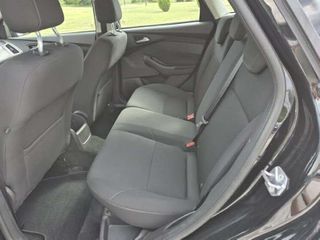 Ford Focus 2016-thumb-2